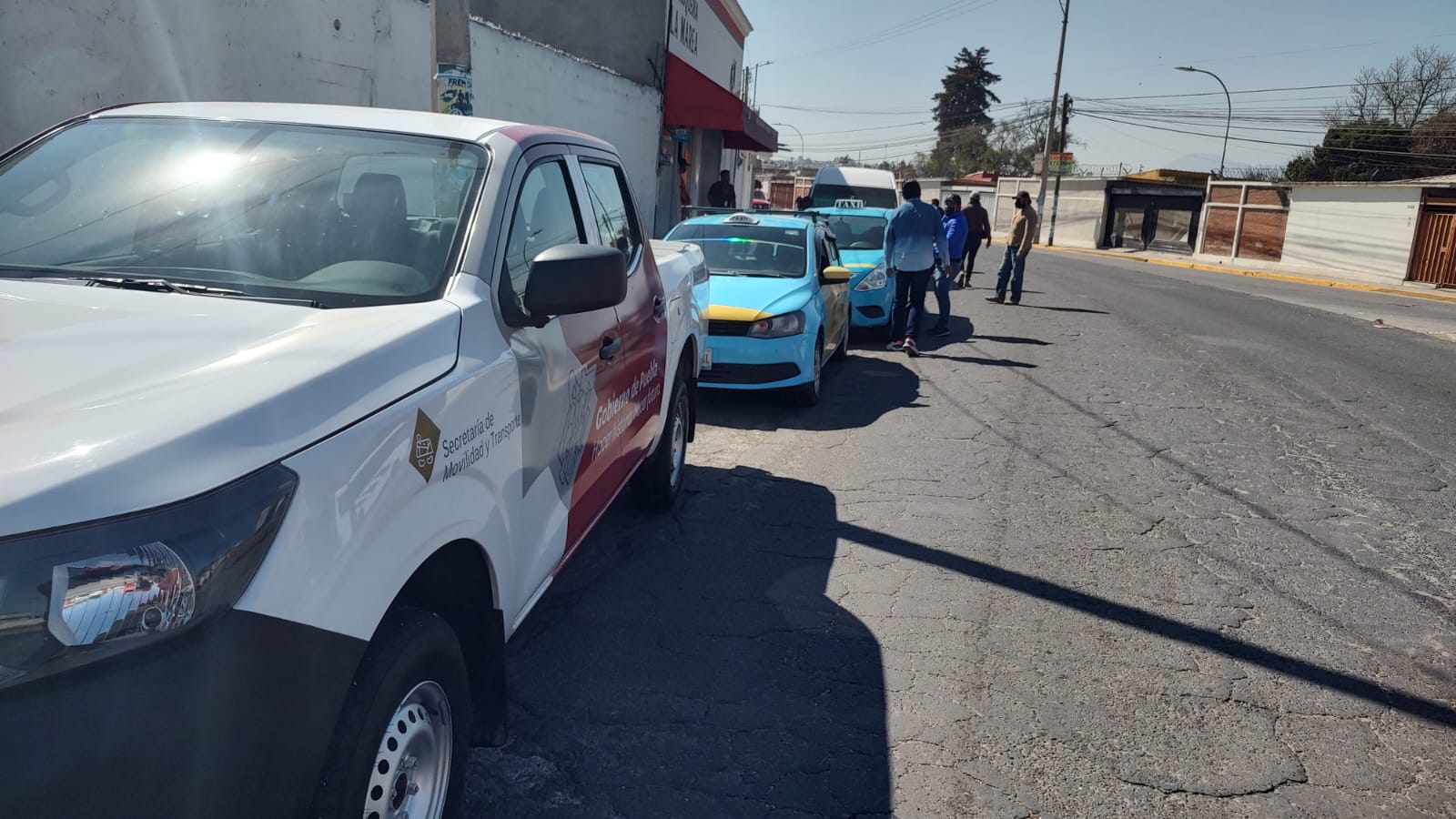 SMT detiene unidades de transporte público en Acajete y Grajales