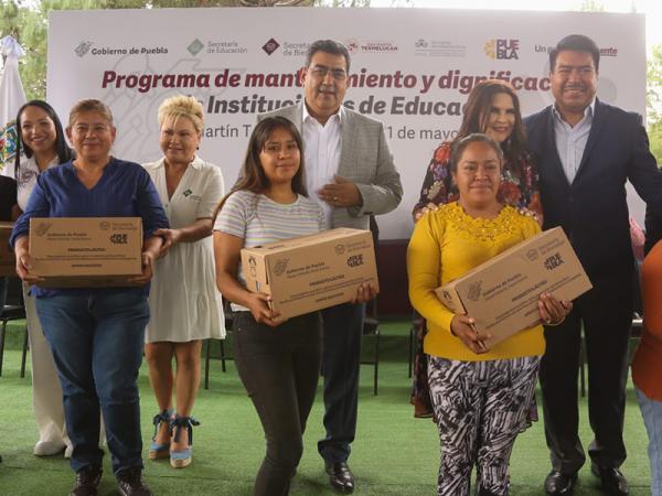 Dignificarán escuelas de 5 municipios, entre ellos Amozoc.