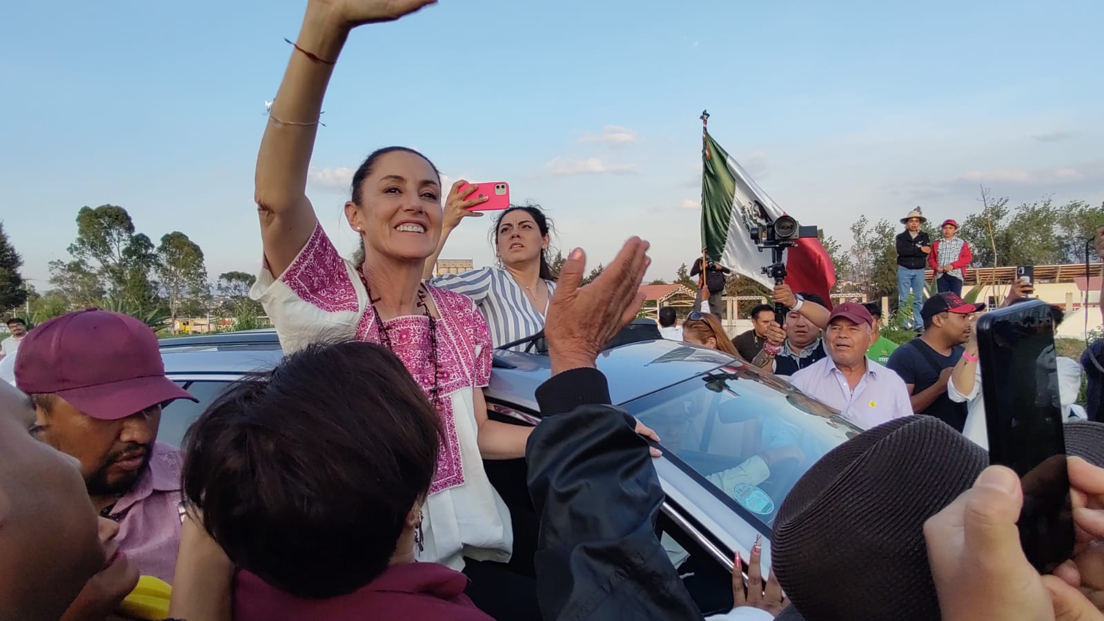 Los Juegos

Sheinbaum, sus zapatos de nube y sus 4.4 mil kilómetros