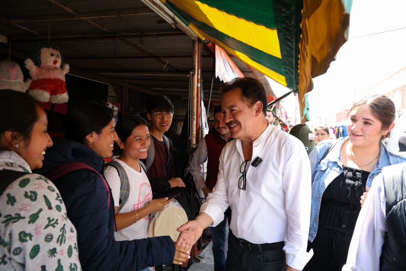 LOCATARIOS DEL MERCADO DE ATLIXCO VAN CON NACHO MIER