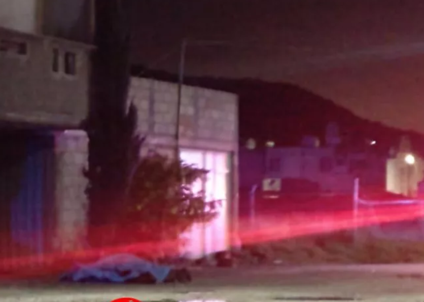 Lamentable hallazgo en Amozoc: dos cadáveres embolsados encontrados con presunto cartel delictivo.