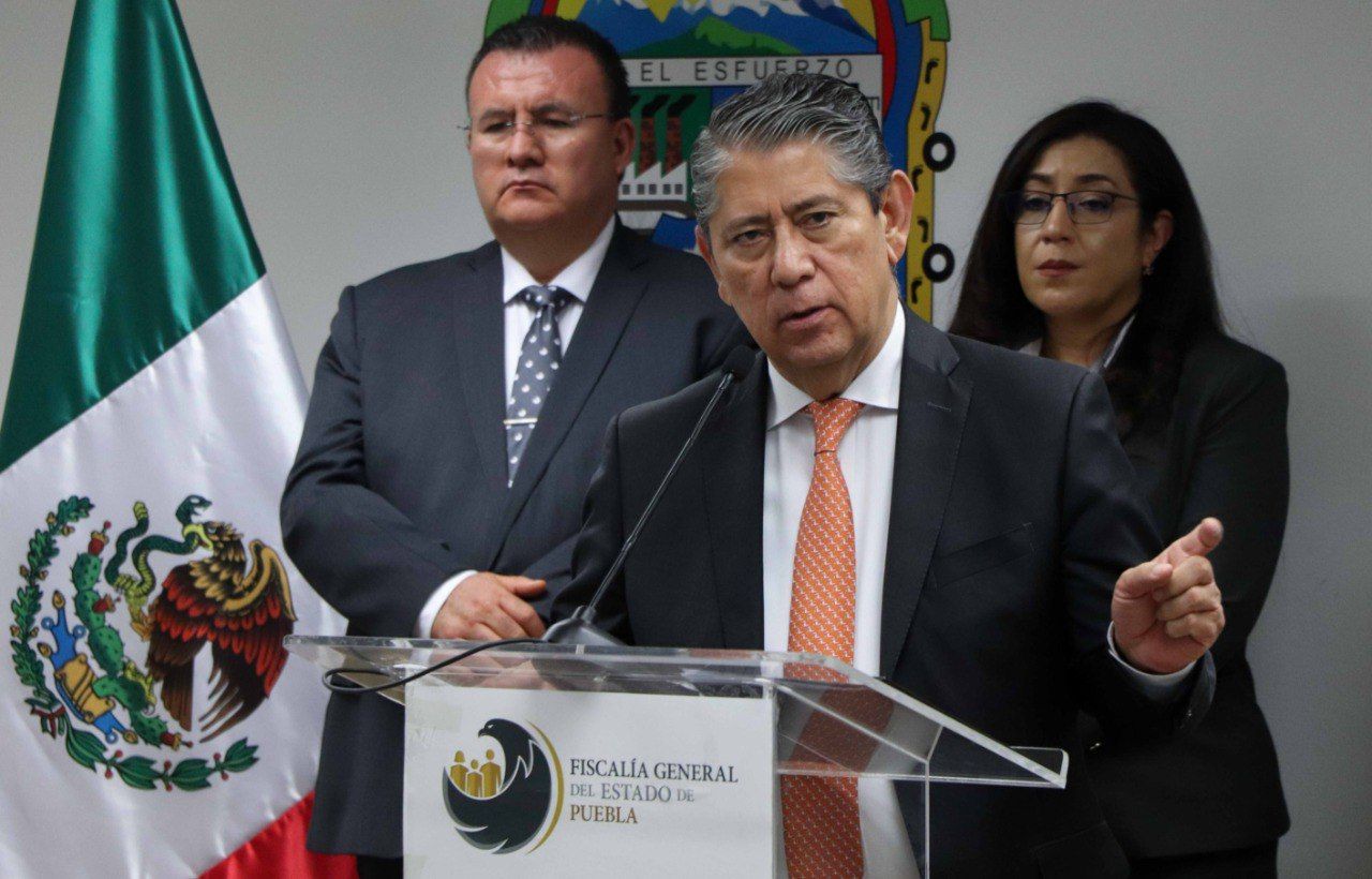 SECRETARIO DE SEGURIDAD REVELA VÍNCULOS FAMILIARES ENTRE VÍCTIMAS DE BALACERAS EN AMOZOC Y XONACANTEPEC