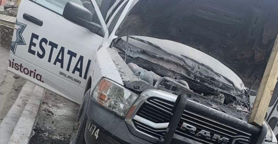 Se incendia  Patrulla de la Policía Estatal en Amozoc