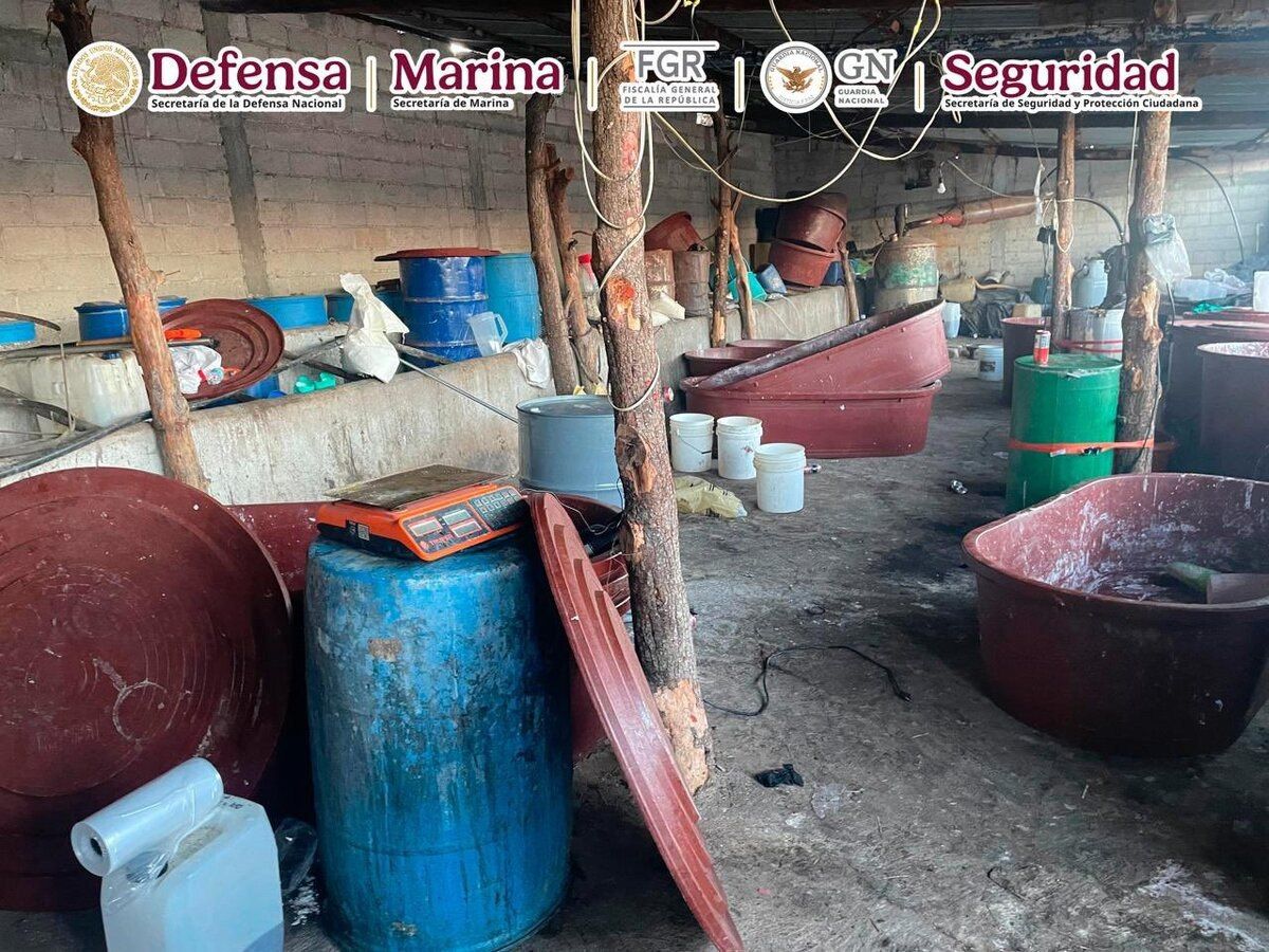 Desmantelan Laboratorios de Metanfetaminas y Detienen a 14 Personas en Amozoc y Tlaxco