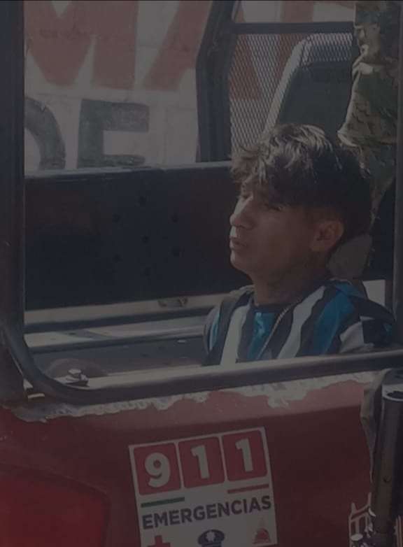 Vecinos Vigilantes Detienen a Presunto Ladrón que Intentaba Refugiarse en Vivienda en Amozoc