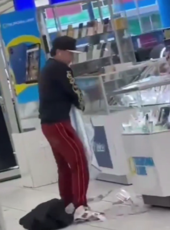 Asalto violento en tienda Coppel de Amozoc