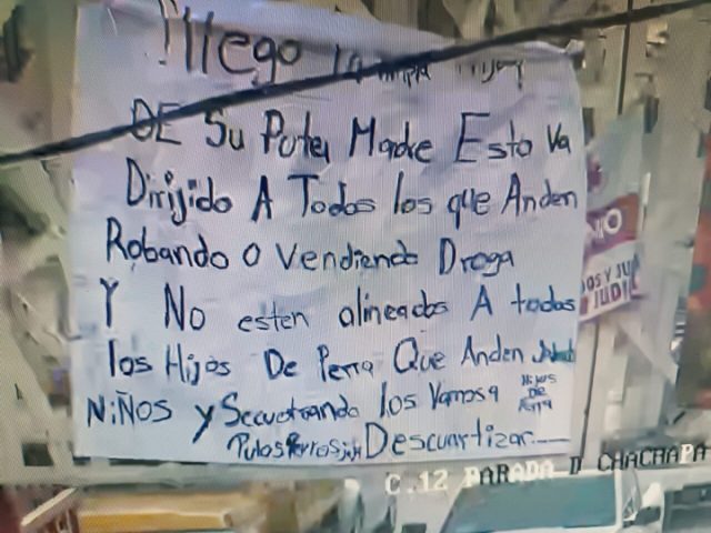 Aparece manta con mensaje amenazante en San Salvador Chachapa, Amozoc