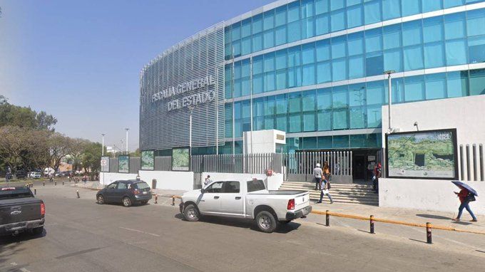 Roban vehículo y rifle de cargo a agente de la AEI en límites de Amozoc y Puebla