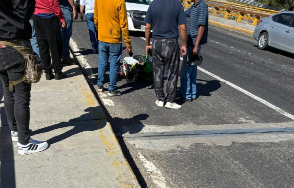 Motociclista pierde la vida en accidente sobre el Periférico Ecológico en Amozoc