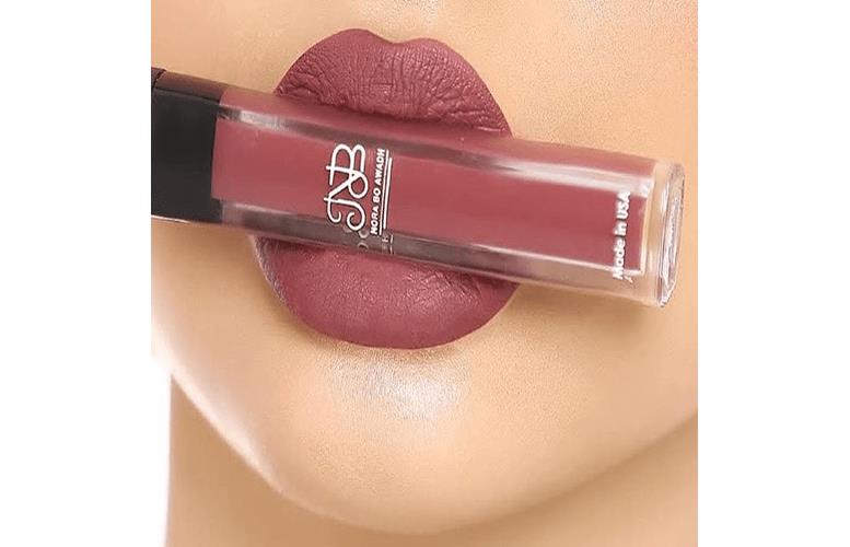 احمر شفاه سائل من نوره بو عوض  كارميل 