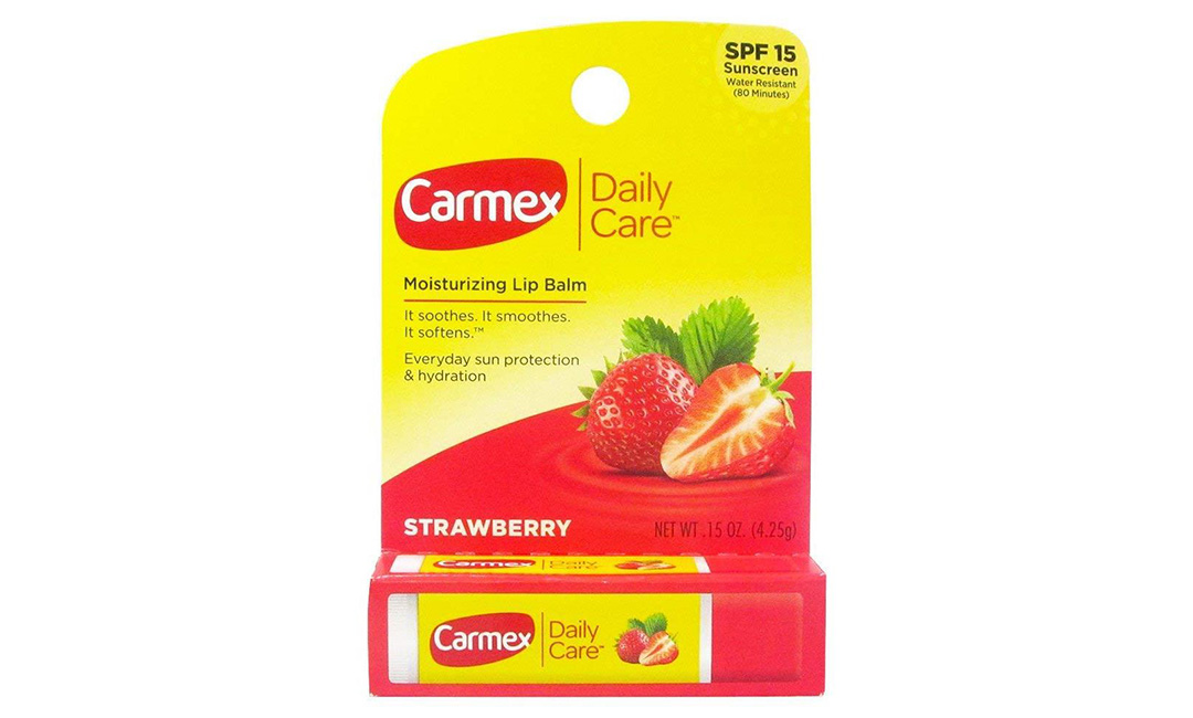     Carmex, العناية اليومية، بلسم مرطب للشفاه بنكهة الفراولة معامل وقاية من الشمس