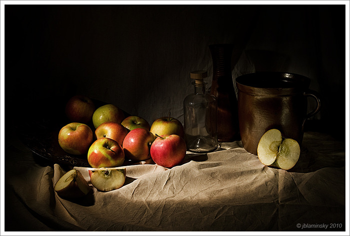 Still life with apples III