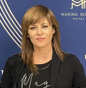 Lora Parmakova