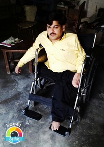 Shahalam handicapped artist