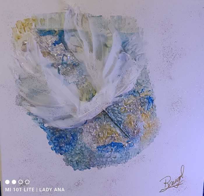Feather of peace by Lady Ana Bela Resende