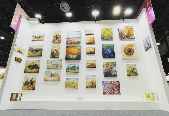 25 artworks at stand 10 W