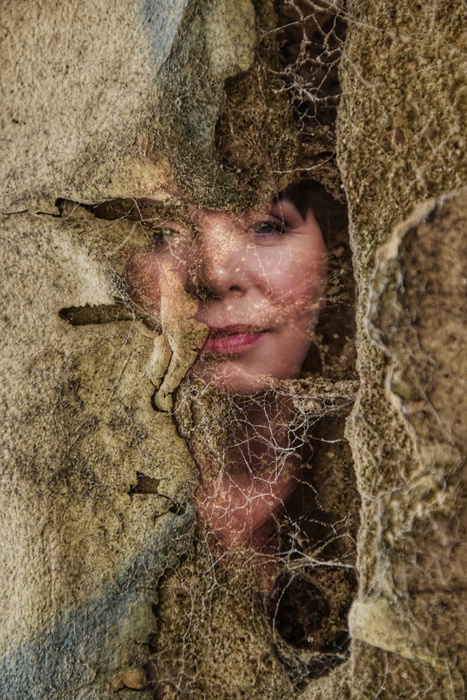 Testimony of Presence. A gaze penetrating the cobwebs of time (2026).