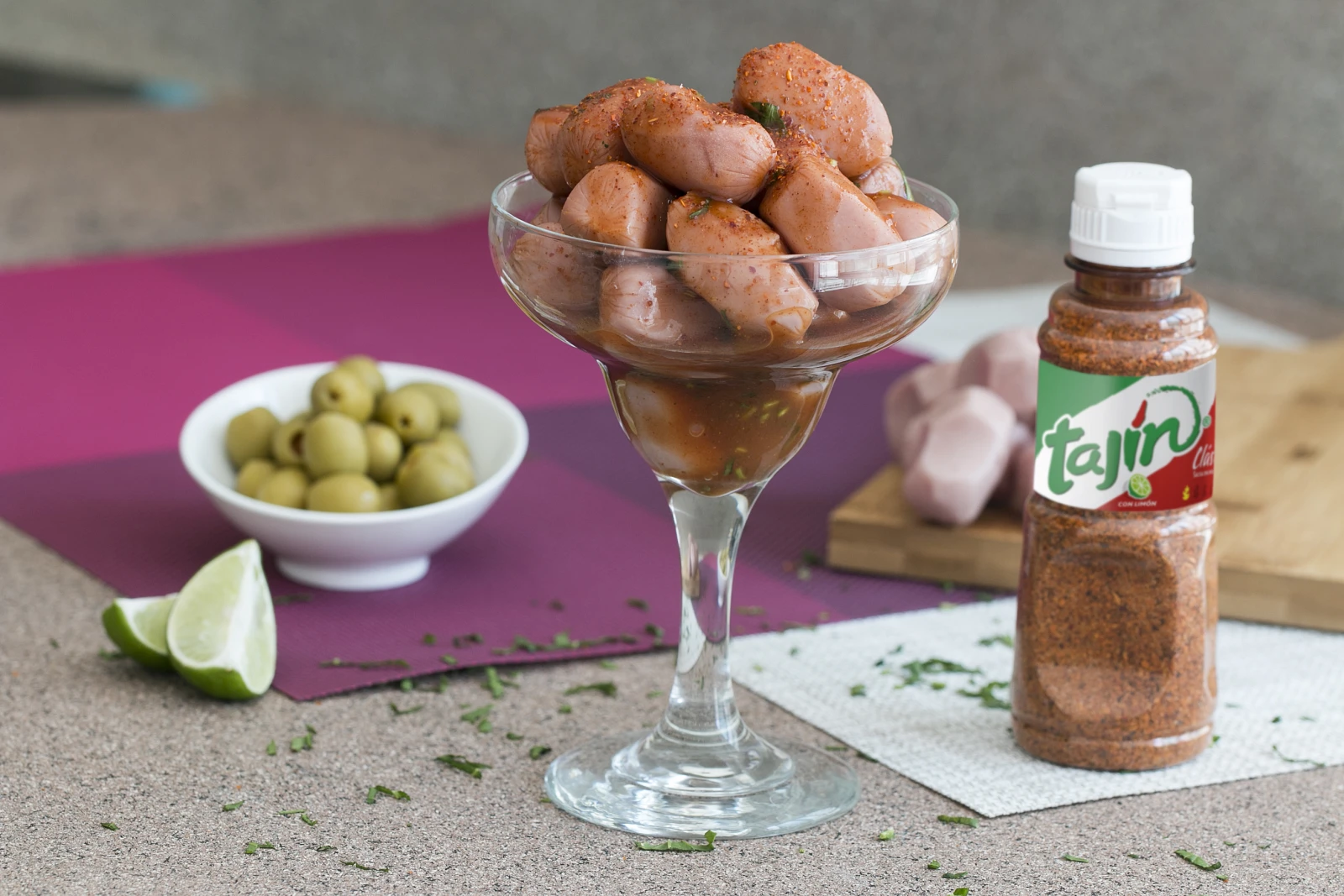 SALCHICHAS EN SALSA NEGRA SALCHICHAS EN SALSA NEGRA