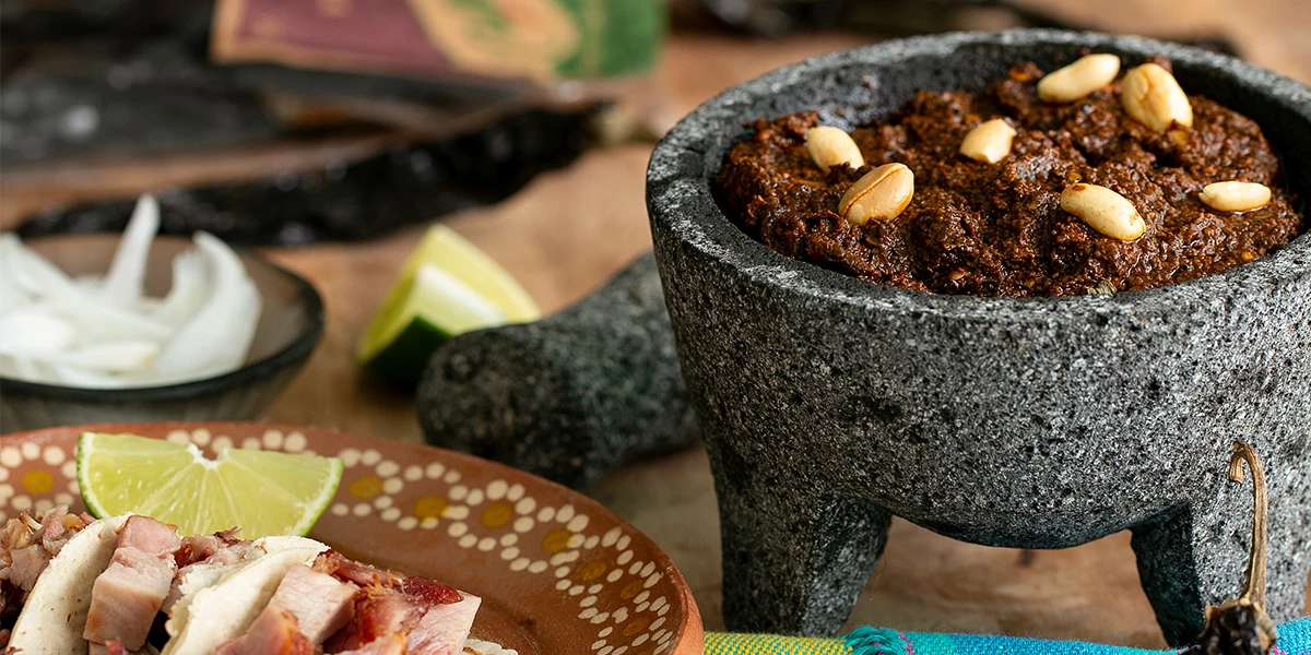 SALSA DE CACAHUATES Y CHILE PASILLA SALSA DE CACAHUATES Y CHILE PASILLA