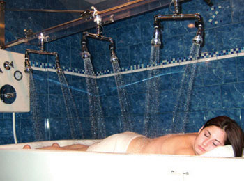 Oasis Spa at Sherif Zaki Salon The - Lei