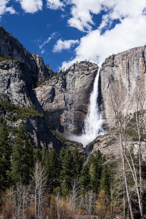 7 Tips to Help You Hike Upper Yosemite Falls - photograph silky waterfalls #vezzaniphotography