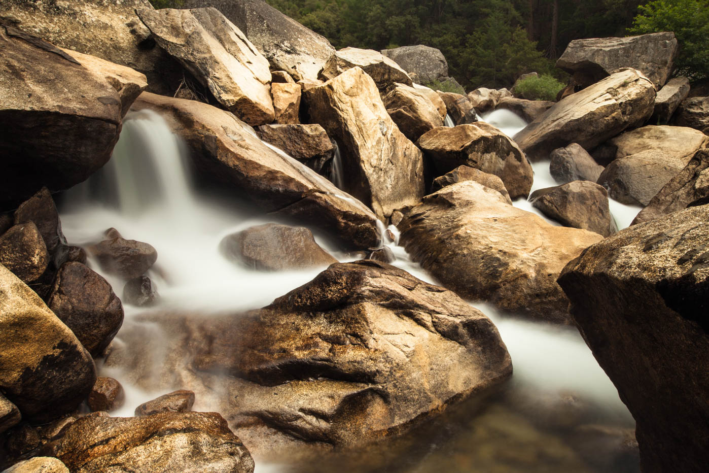 Merced River, Yosemite National Park - How to Photograph Silky Waterfalls #vezzaniphotography