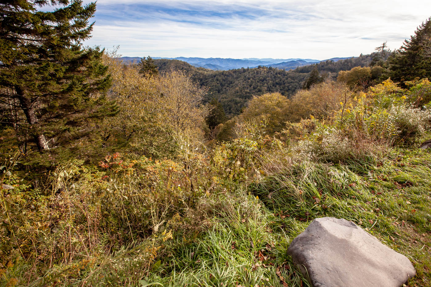 Newfound Gap Overlook off of Newfound Gap Road at Great Smoky Mountains National Park #vezzaniphotography