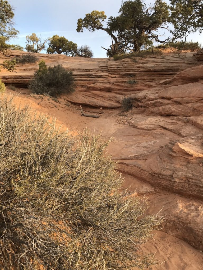 How to Find Mesa Arch at Canyonlands National Park in the Dark #vezzaniphotography Photographing Mesa Arch