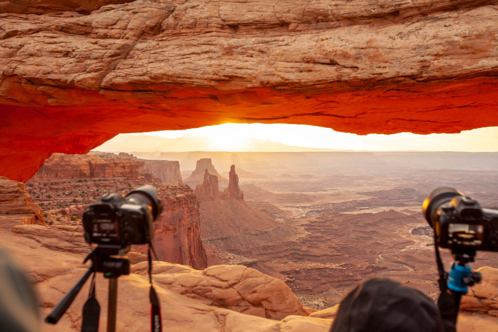 Photographing Mesa Arch at Sunrise in Canyonlands National Park #vezzaniphotography