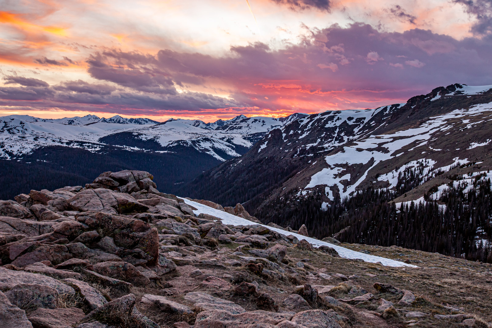 Forest Canyon Overlook at Sunset, Rocky Mountain National Park, Colorado #vezzaniphotography