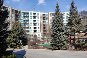 28 William Carson Cres 28 William Carson Cres