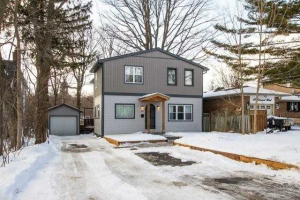 54 Larwood Blvd, Toronto