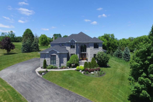 19 Hill Top Tr, Whitchurch-Stouffville