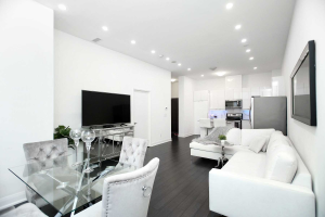 2910 Highway 7 Rd, Vaughan