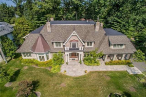 2239 Pineneedle Row, Mississauga
