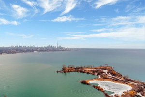 33 Shore Breeze Dr 33 Shore Breeze Dr