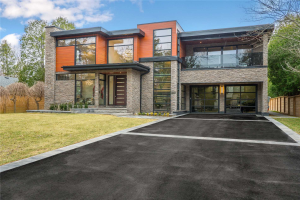 1333 Queen Victoria Ave, Mississauga