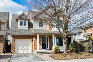 5198 Bunton Cres, Burlington