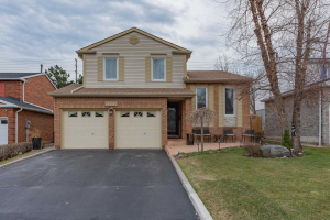 3209 Folkway Dr, Mississauga