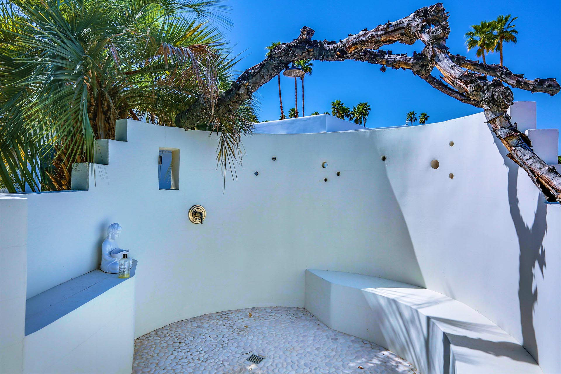 The Bird House of Rancho Mirage - A Swanky Poolside Paradise | Photo 7