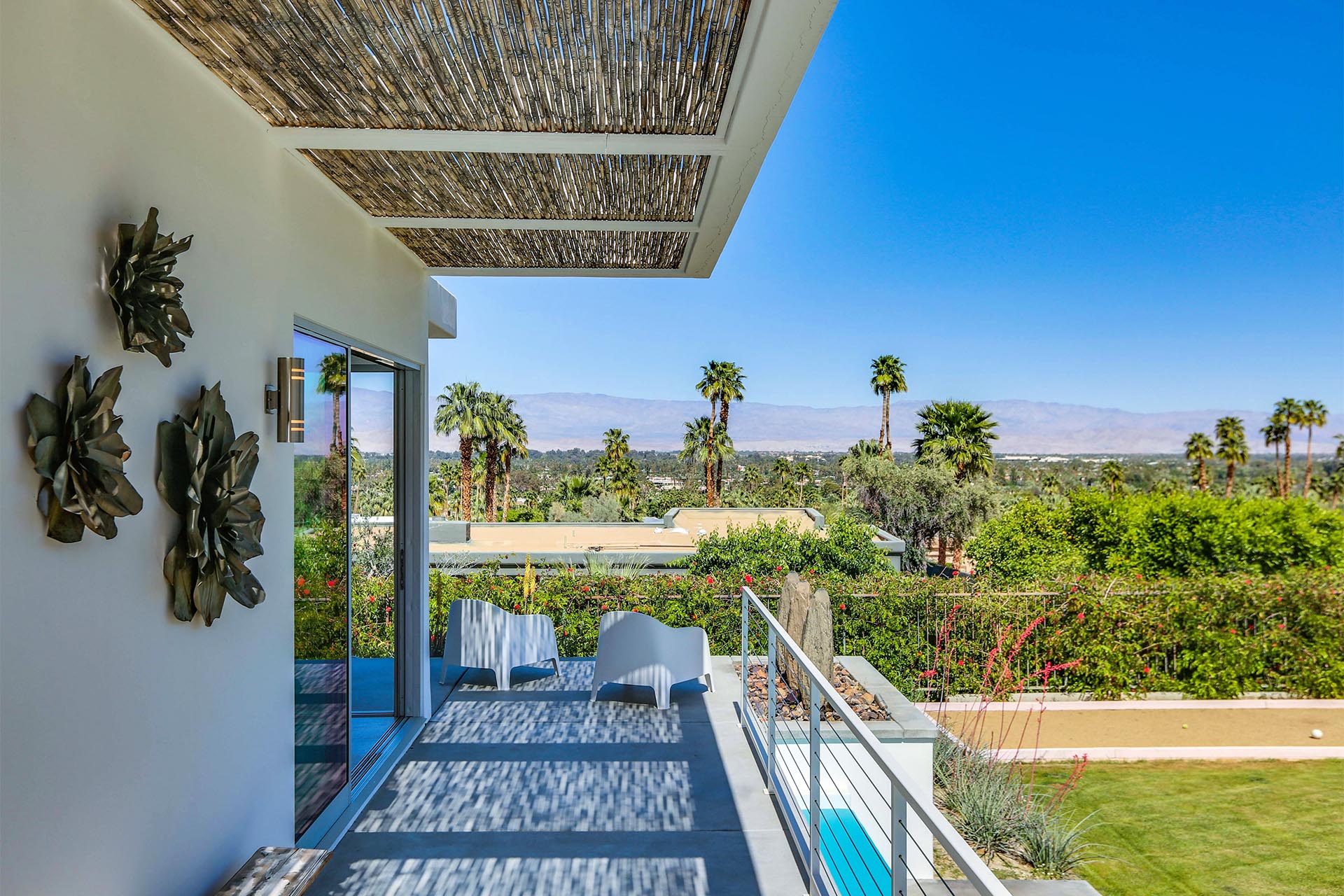 The Bird House of Rancho Mirage - A Swanky Poolside Paradise | Photo 36
