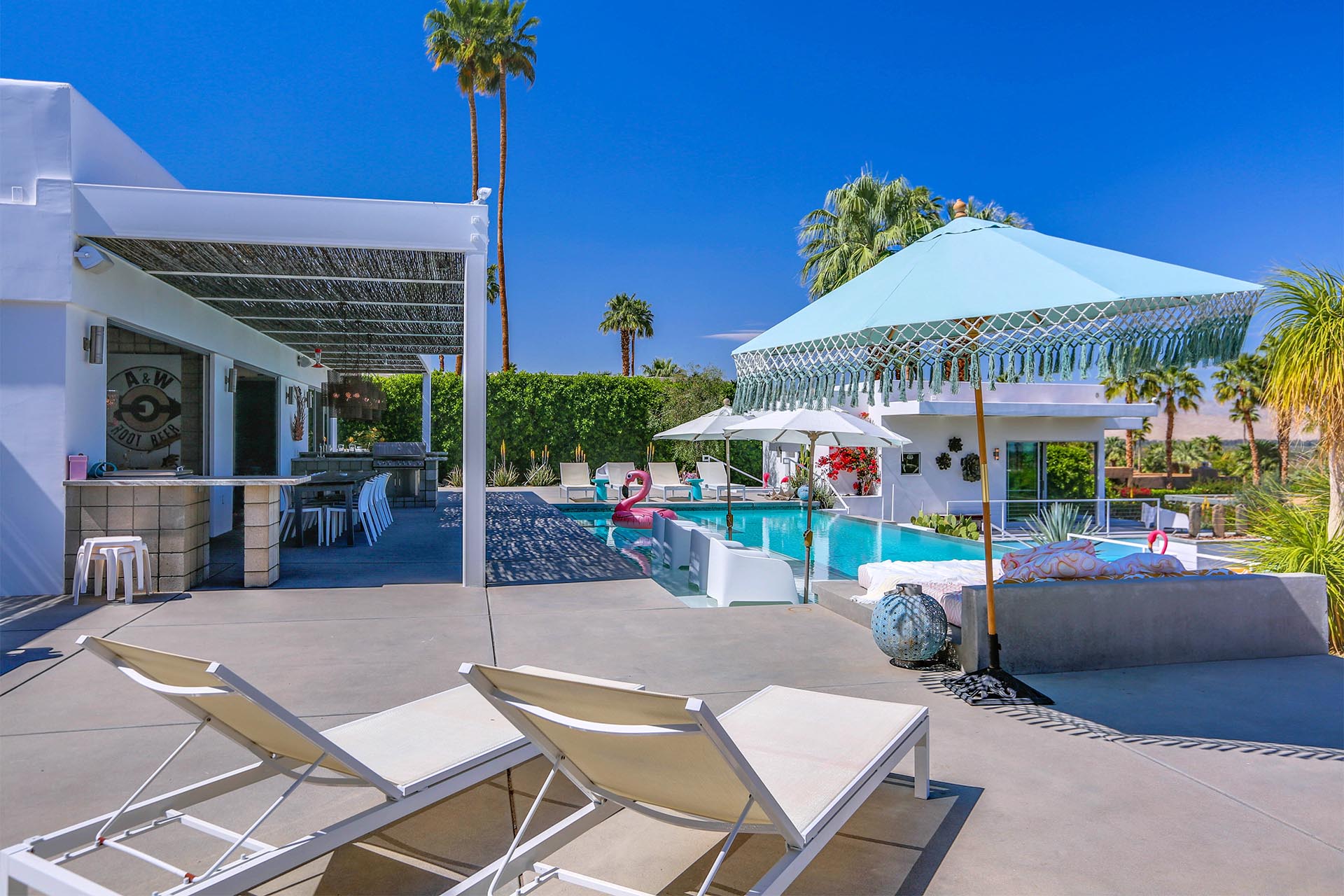 The Bird House of Rancho Mirage - A Swanky Poolside Paradise | Photo 45