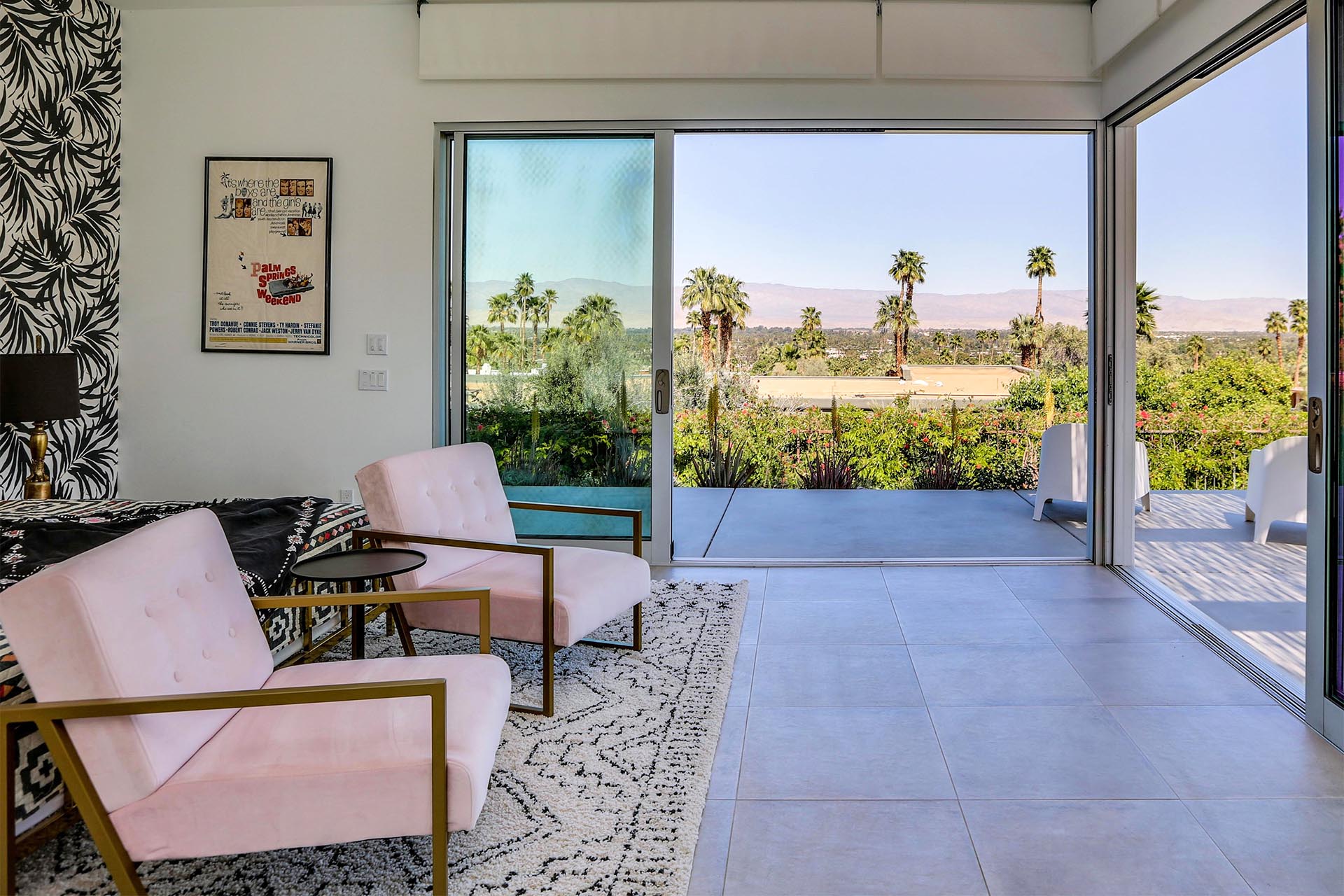 The Bird House of Rancho Mirage - A Swanky Poolside Paradise | Photo 35