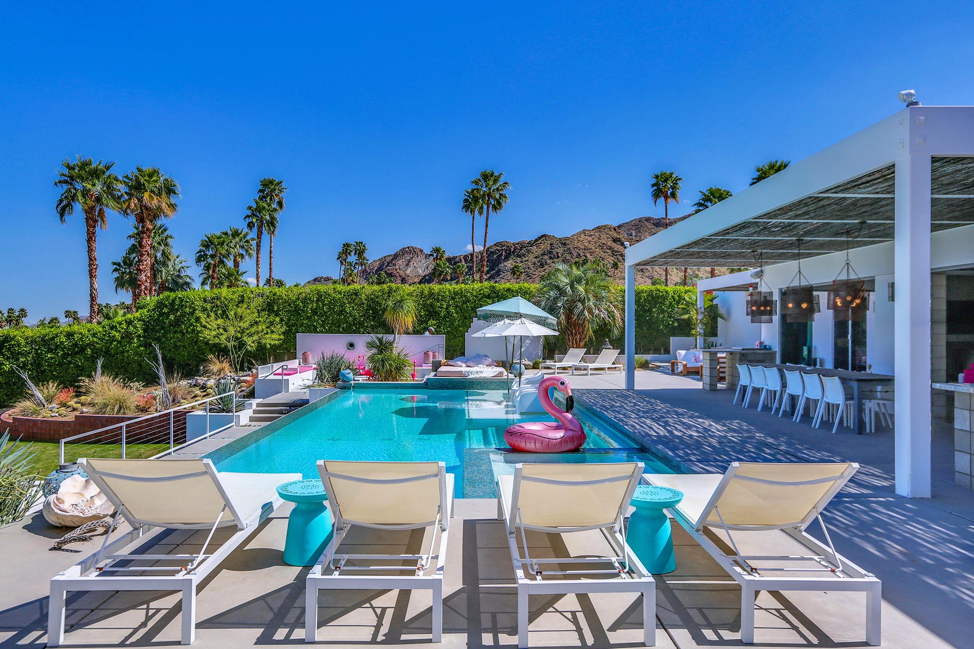 The Bird House of Rancho Mirage - A Swanky Poolside Paradise | Photo 3