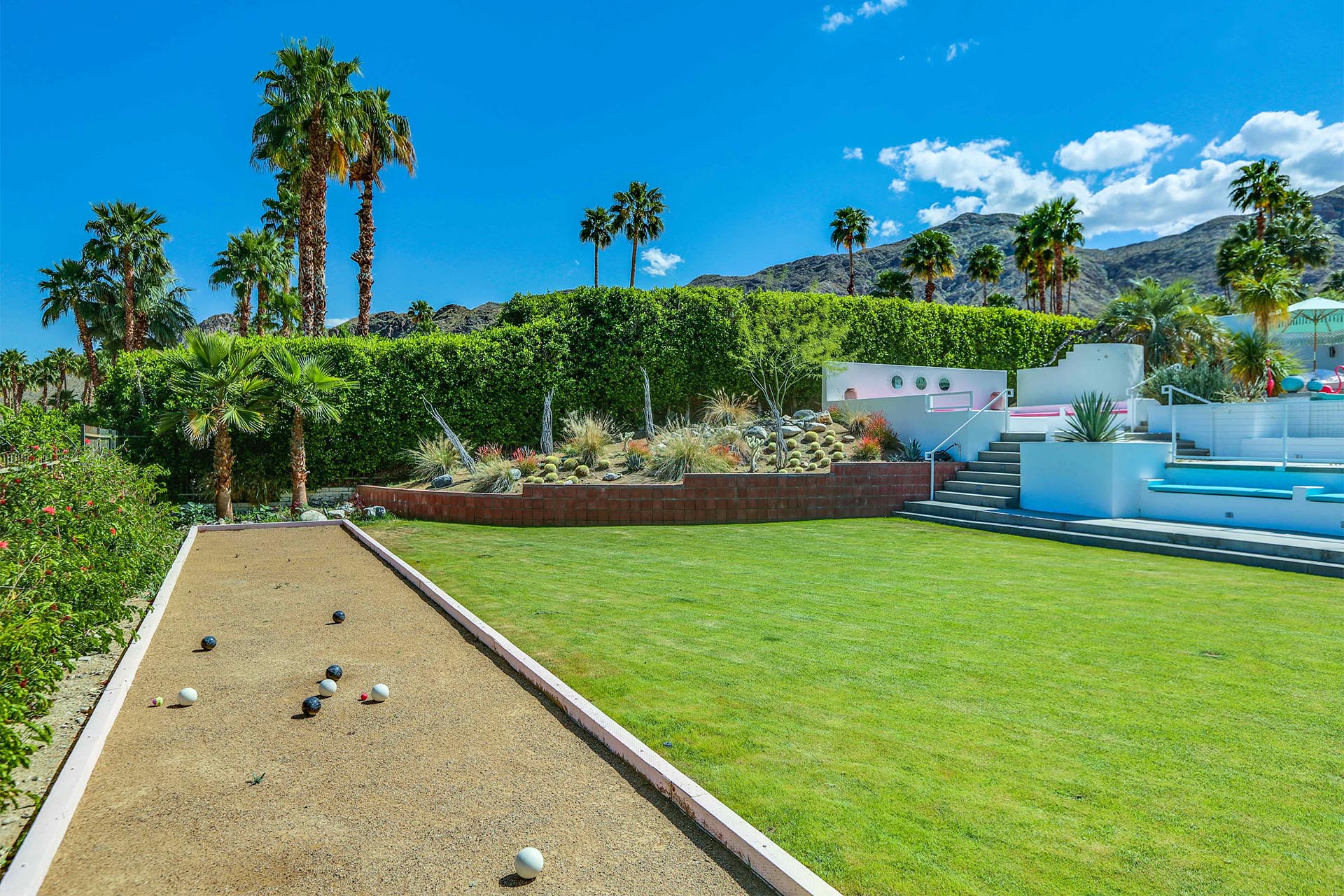 The Bird House of Rancho Mirage - A Swanky Poolside Paradise | Photo 8