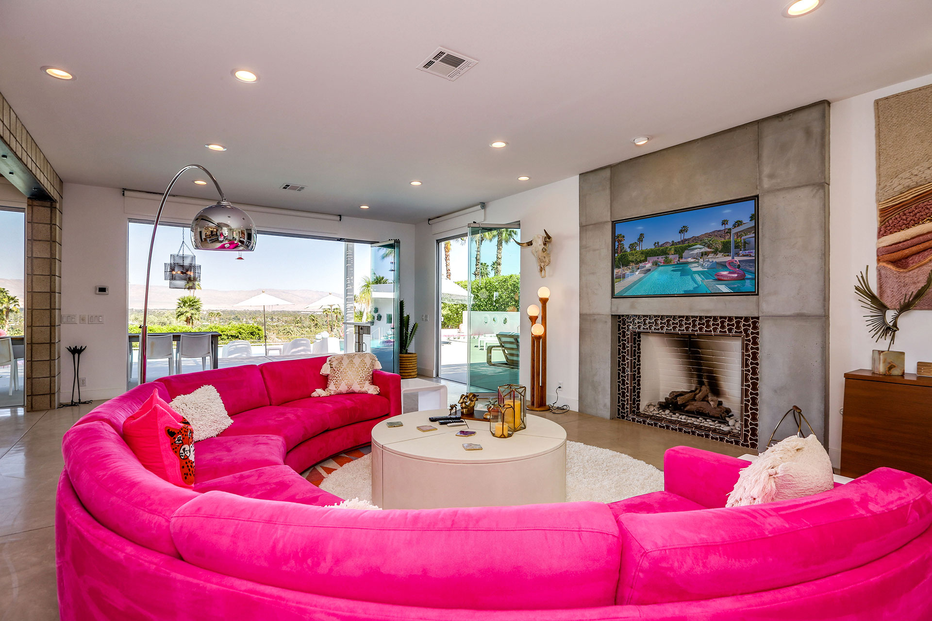 The Bird House of Rancho Mirage - A Swanky Poolside Paradise | Photo 21