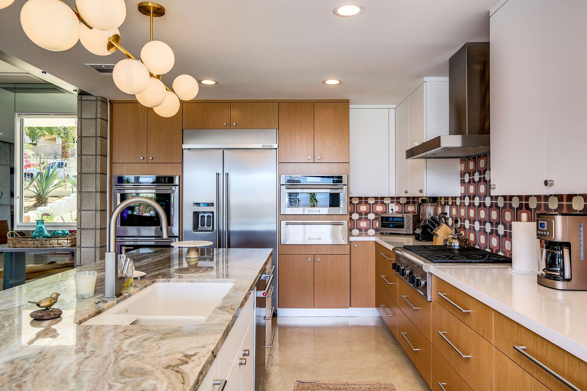 The Bird House of Rancho Mirage - A Swanky Poolside Paradise | Photo 17