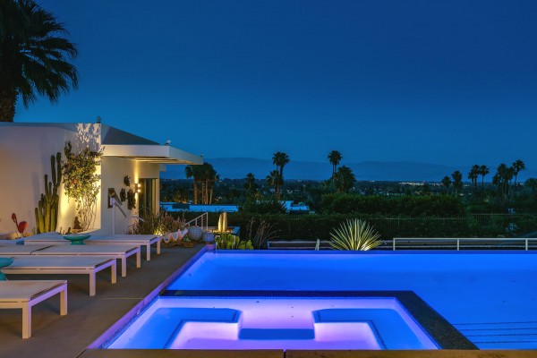 The Bird House of Rancho Mirage - A Swanky Poolside Paradise 4