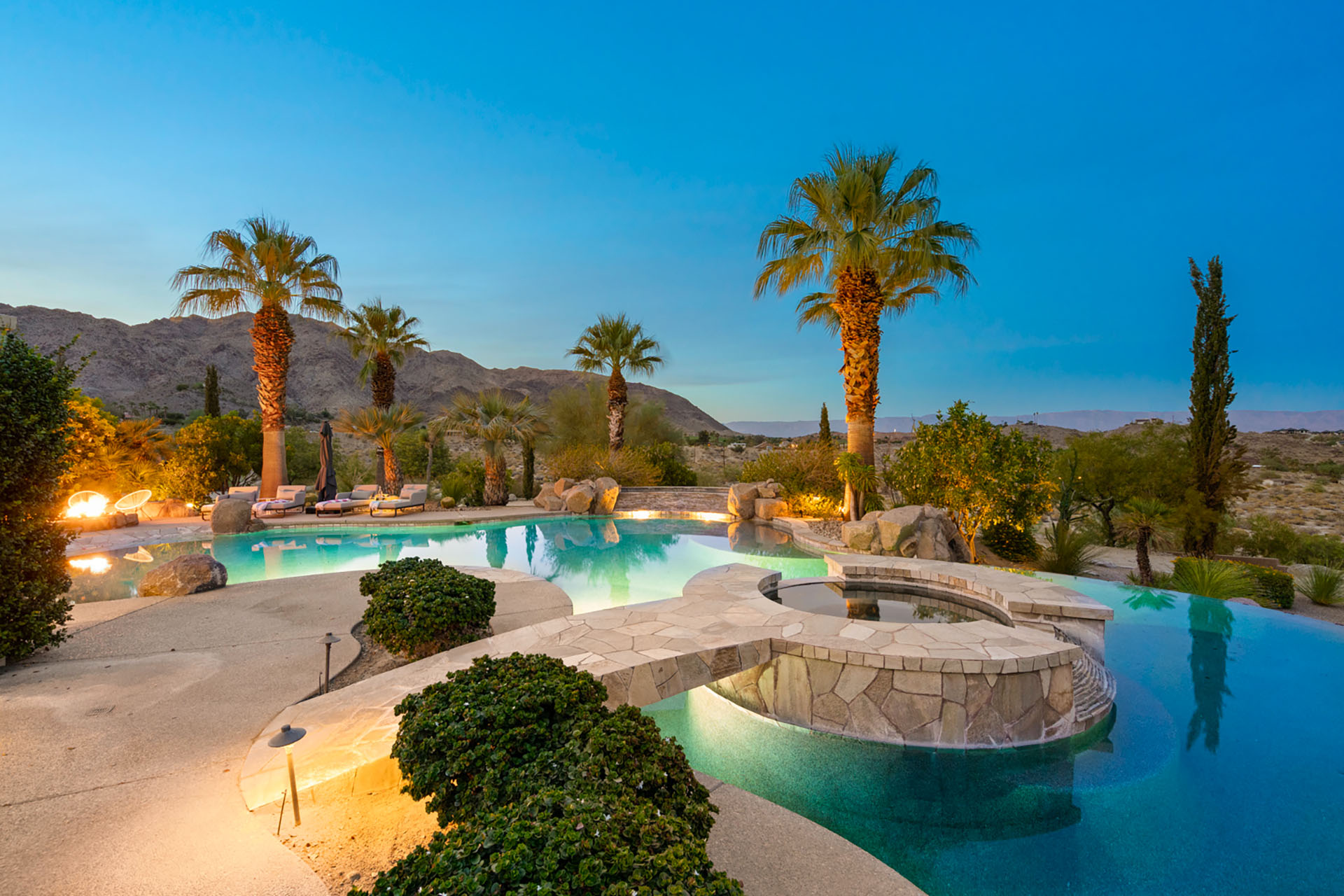La Paz Estate 6300' 5 Acre Paradise, 360 Views! | Photo 11