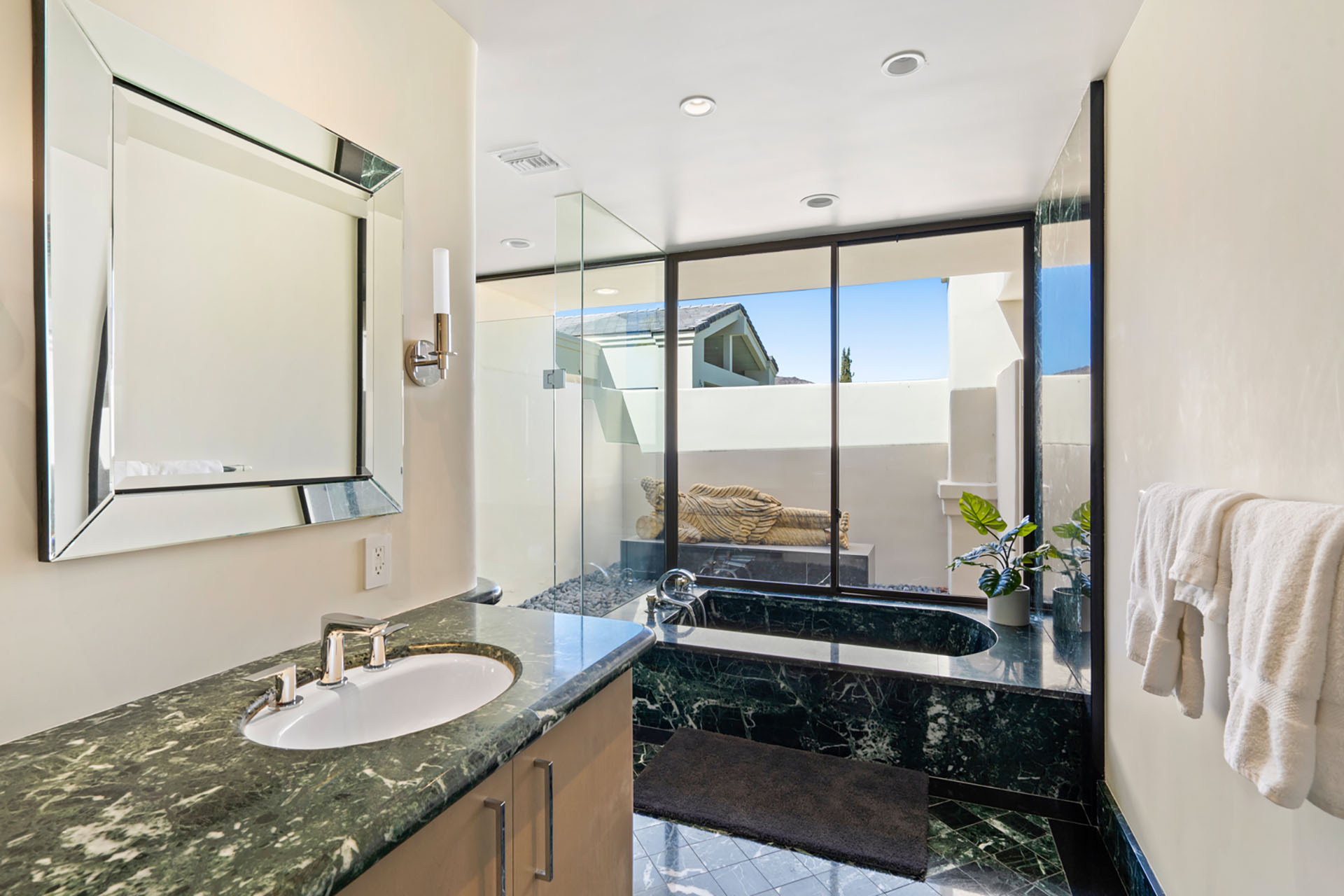 La Paz Estate 6300' 5 Acre Paradise, 360 Views! | Photo 27